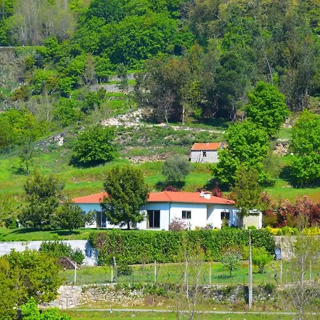 Casa Do Tarrio * 拜昂